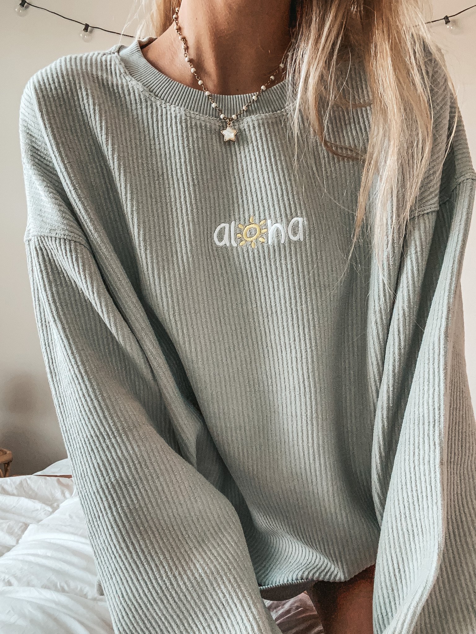 women's long sleeve round neck pullover T-shirt HE1511-04-04